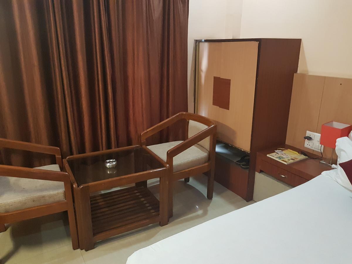 Hotel Simla Siliguri Eksteriør billede